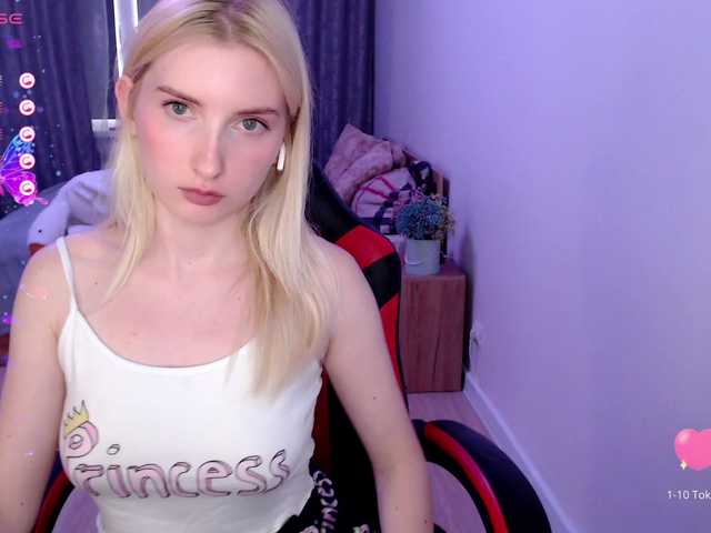 Фотографије whiteprincess spanking on the ass x20 #teen #student #new #young #18 [ @222 - countdown: @sofar done, @remain left until show starts