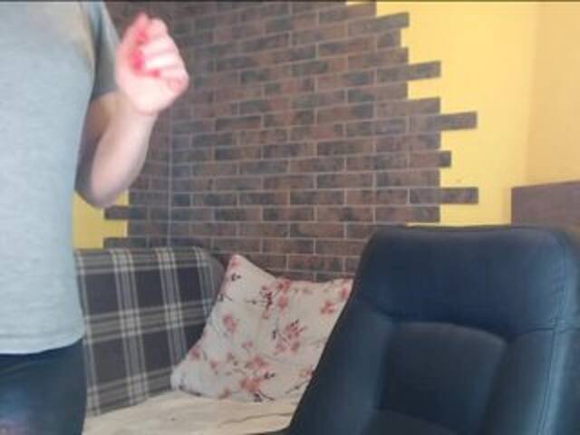 Емитовање снимка екрана RrredQueen