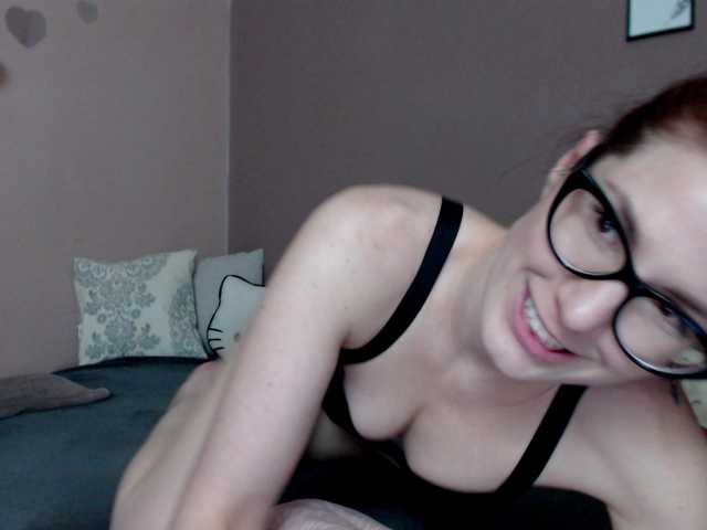 Емитовање снимка екрана xLolaBloomx
