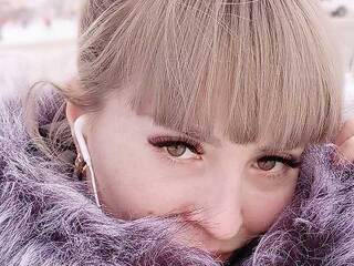 Еротски видео цхат XTifanix