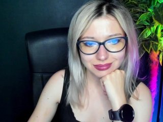 Еротски видео цхат xxHeidiLove