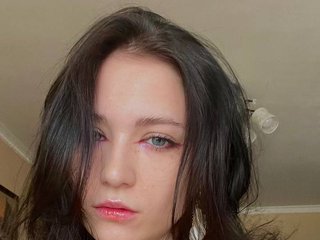 Еротски видео цхат YajairaWeare