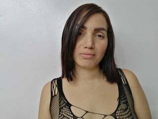 Еротски видео цхат YaqueHot17