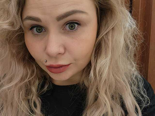 Слика профила YourFunnyBlondiee