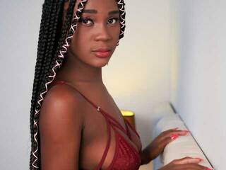 Еротски видео цхат YudiBennett