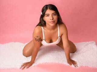 Еротски видео цхат YvonneCollins