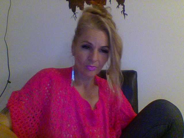 Емитовање снимка екрана yzabel