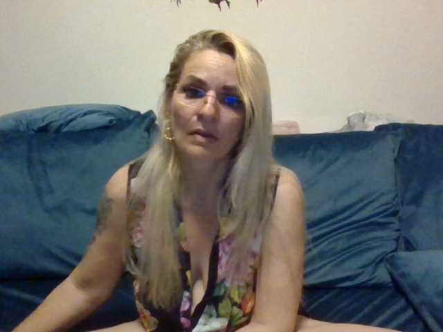 Емитовање снимка екрана yzabel