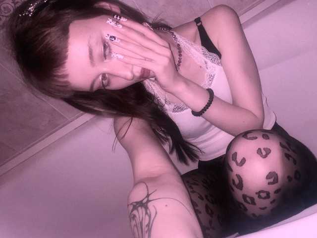 Слика профила z0mbieGirl